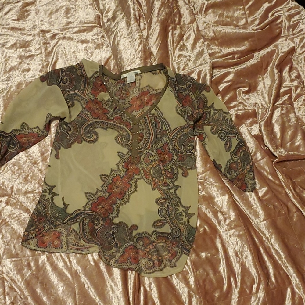 Patterned V-neck blouse